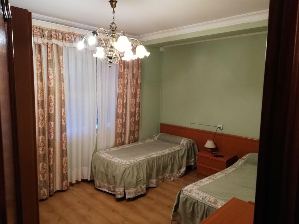 Hostal Restaurante La Cepa Cariño エクステリア 写真